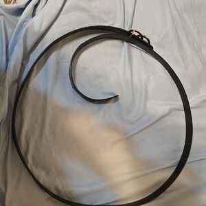 Source Unknown Black Leather Belt with Gold Buckle Accent